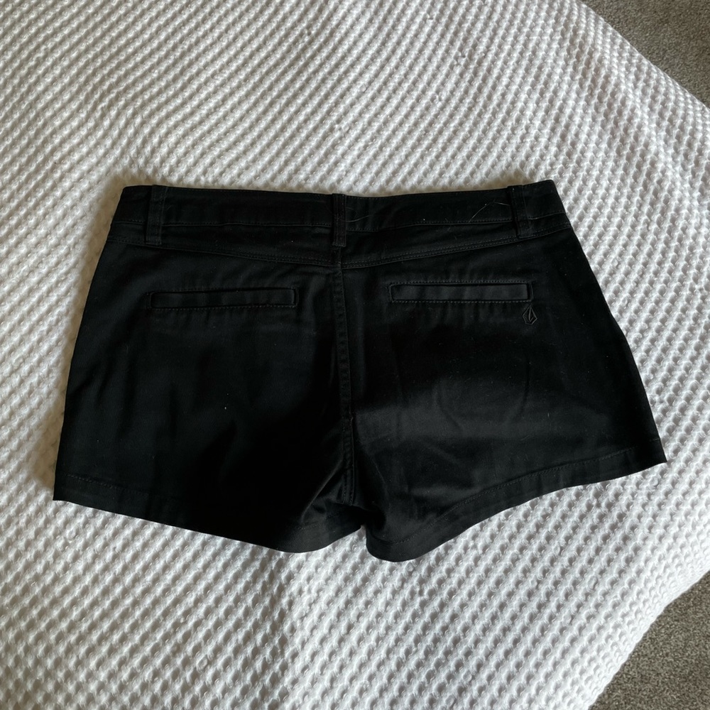 Volcom Shorts - Picture 2 of 3